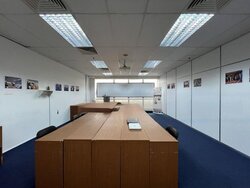 Burlington Square (D7), Office #464480331